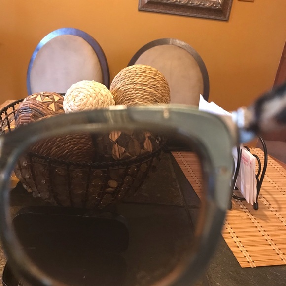 DEAL DAY FINAL, Coach Sunglasses, PLEASE MAKE - Picture 5 of 8